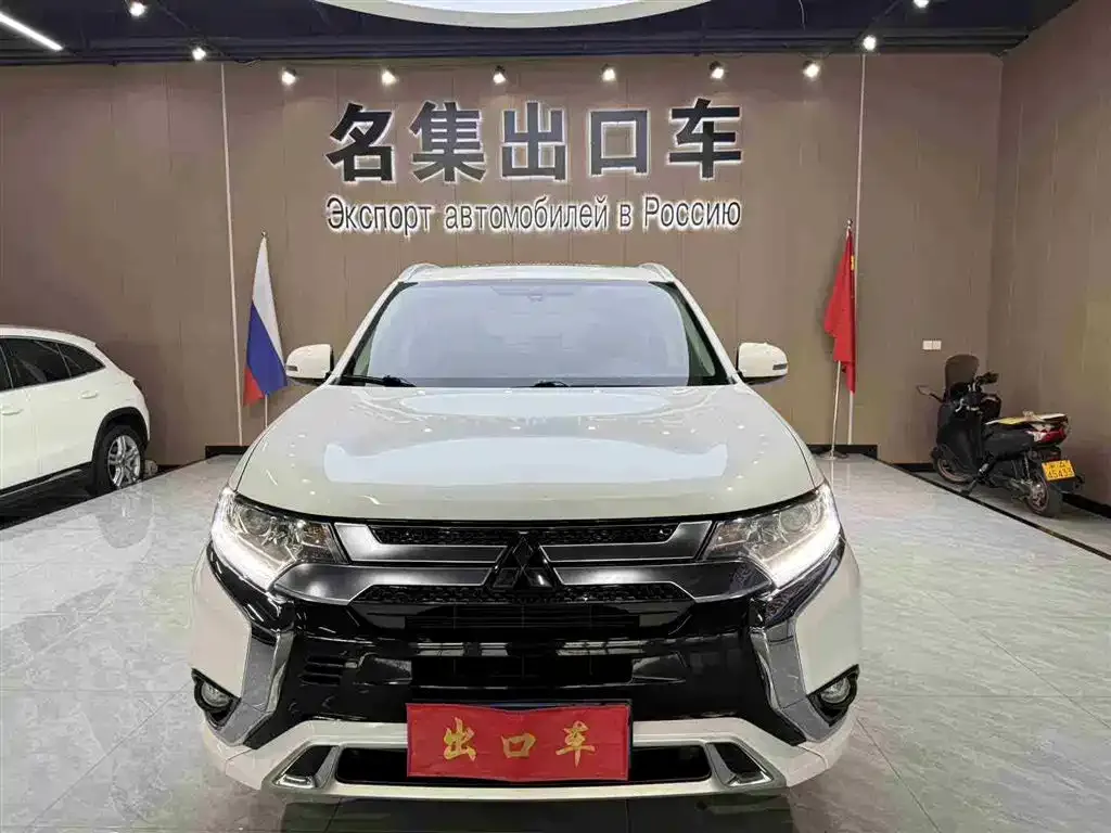 Mitsubishi Outlander 2021 из CN, фото 7