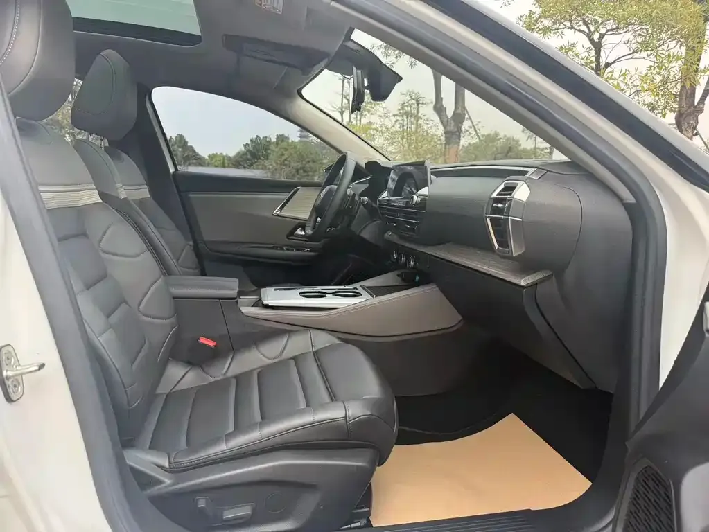 Citroen C5 X 2023 из CN, фото 3