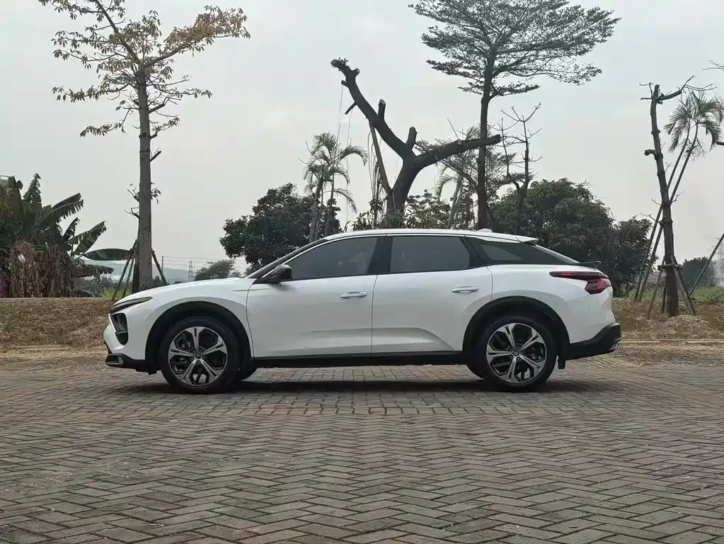Citroen C5 X 2023 из CN, фото 8