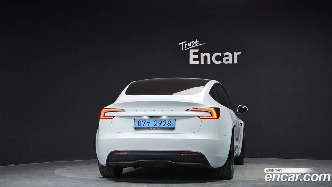 Tesla Model 3 — фото 6