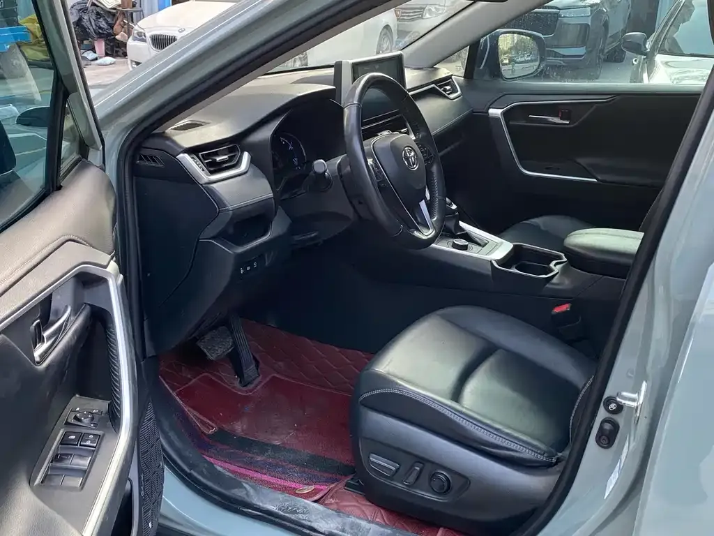Toyota RAV4 2021 из CN, фото 4