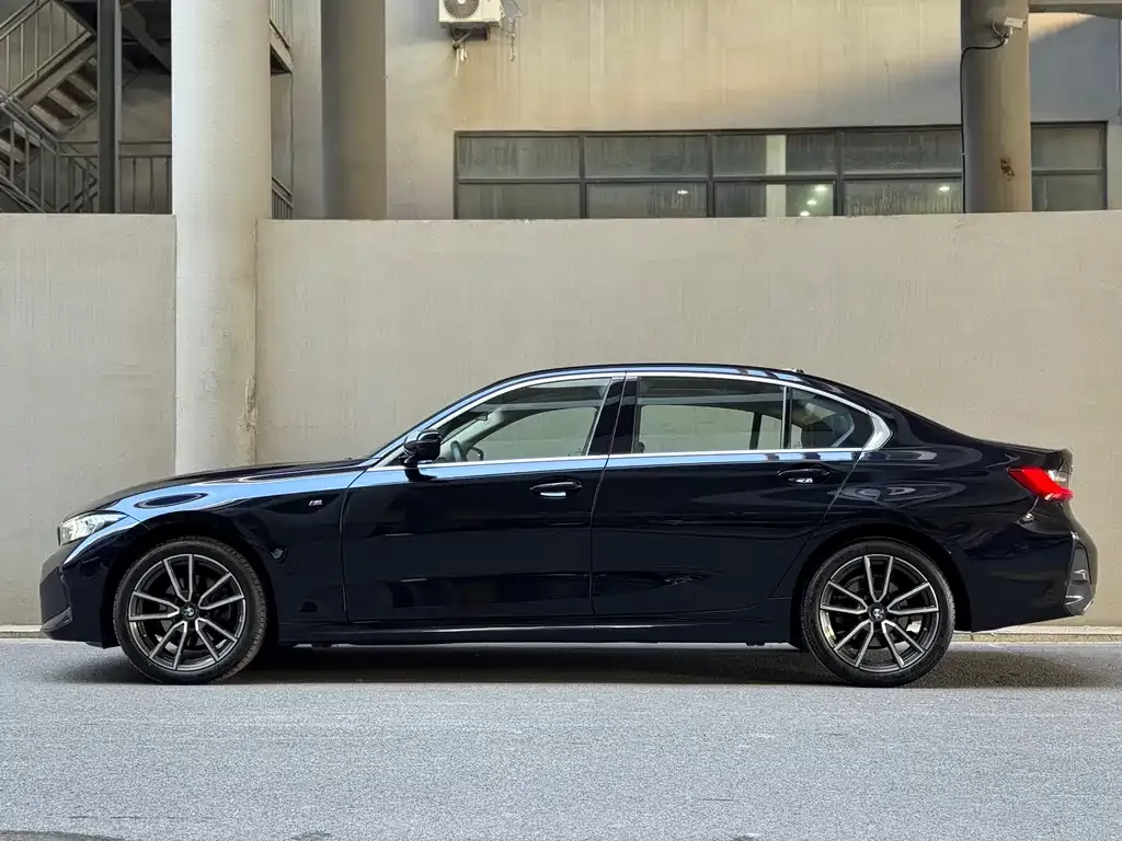 BMW 3 Series 2023 из CN, фото 5
