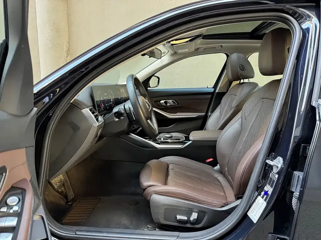 BMW 3 Series 2023 из CN, фото 9