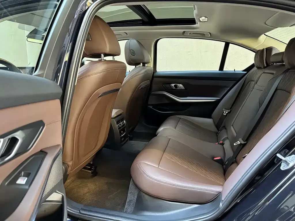 BMW 3 Series 2023 из CN, фото 3
