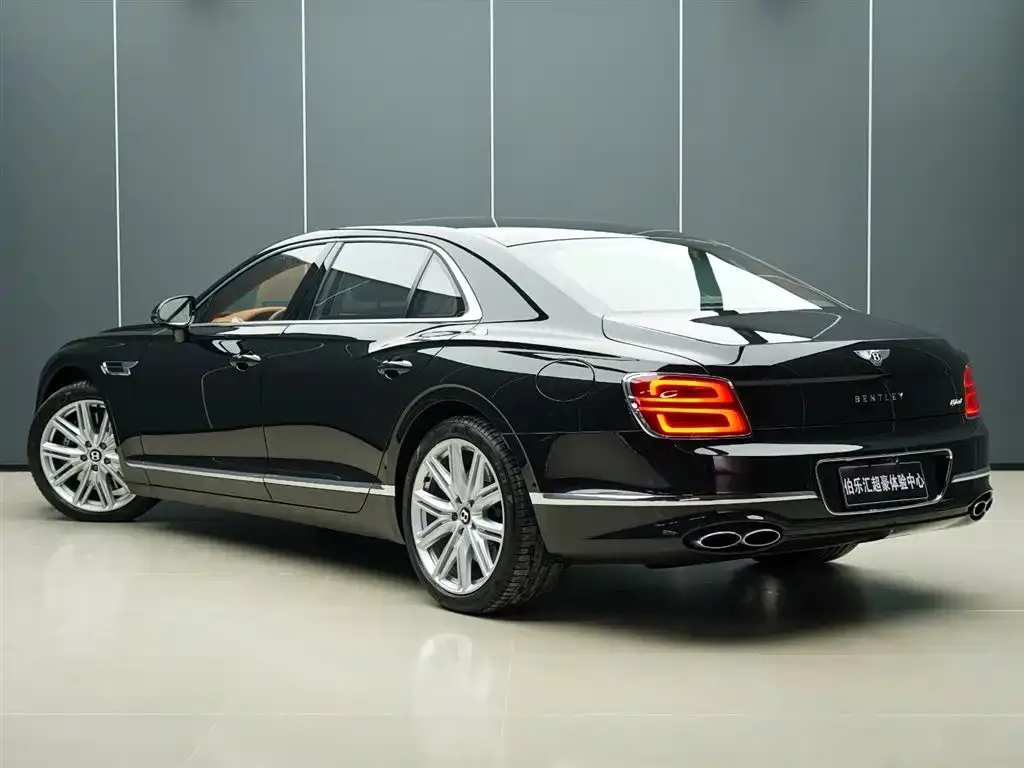 Bentley Flying Spur PHEV 2024 из CN, фото 5
