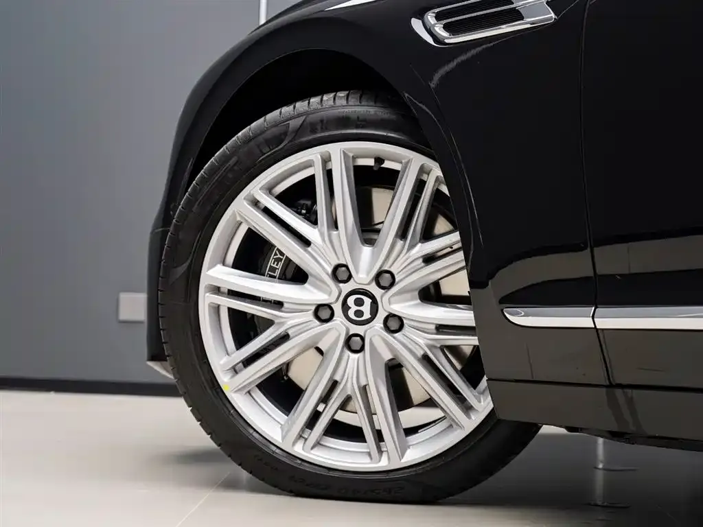 Bentley Flying Spur PHEV 2024 из CN, фото 3