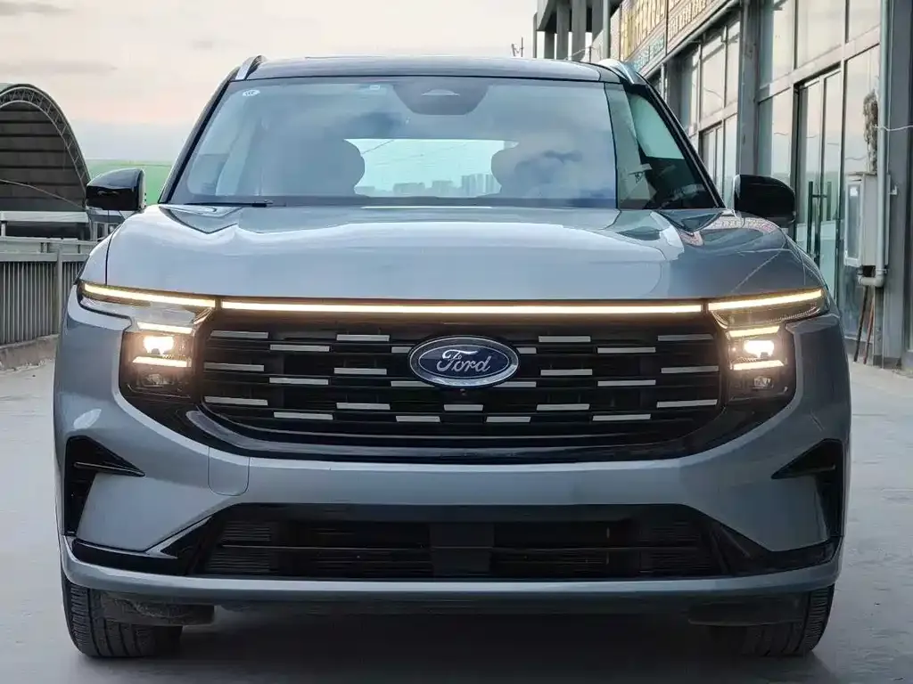Ford Edge 2024 из CN, фото 2