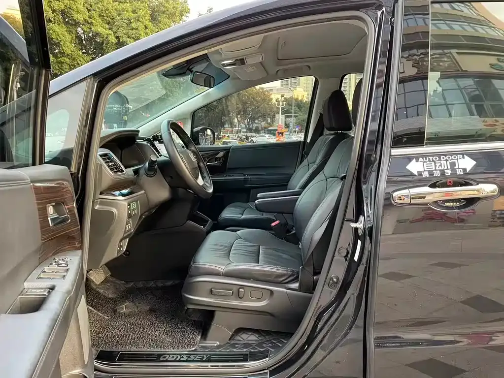 Honda Odyssey 2021 из CN, фото 8