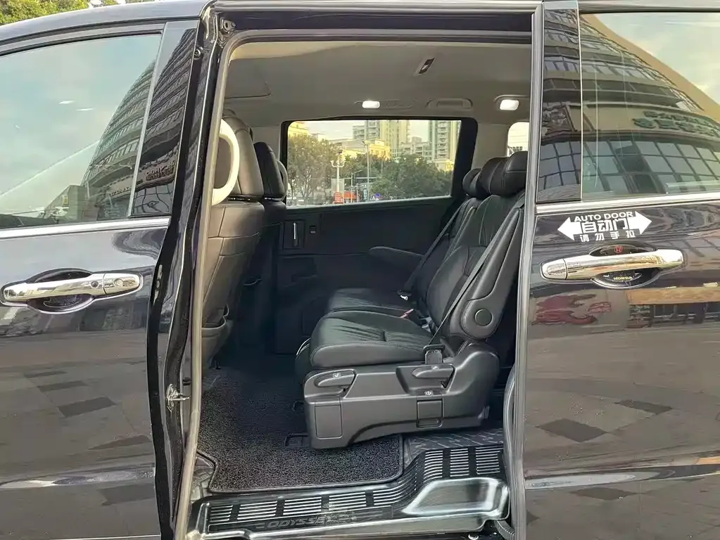 Honda Odyssey 2021 из CN, фото 4