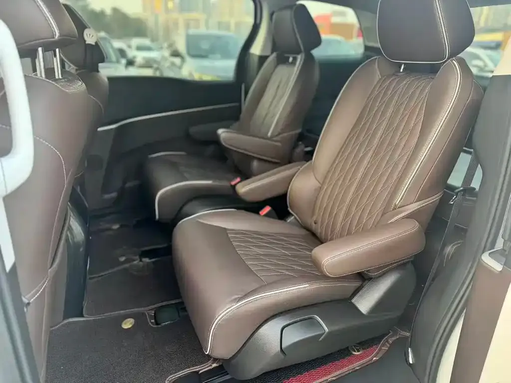 Buick GL8 2021 из CN, фото 6