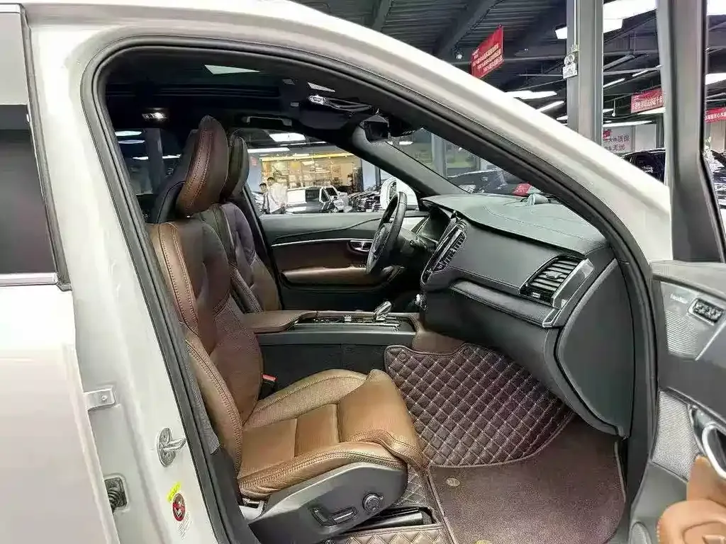 Volvo XC90 2022 из CN, фото 9