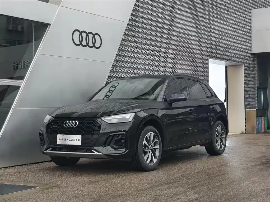 Audi Q5L 2023 из CN, фото 1