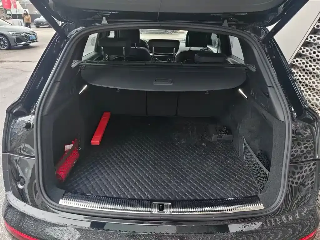 Audi Q5L 2023 из CN, фото 10