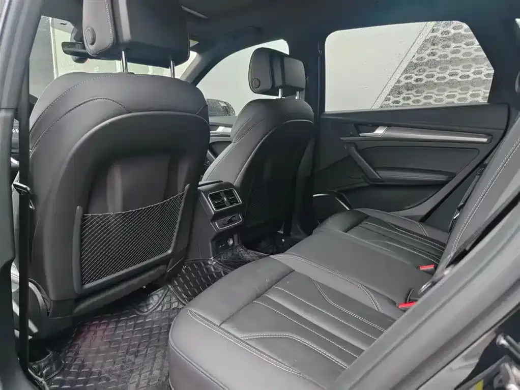 Audi Q5L 2023 из CN, фото 2