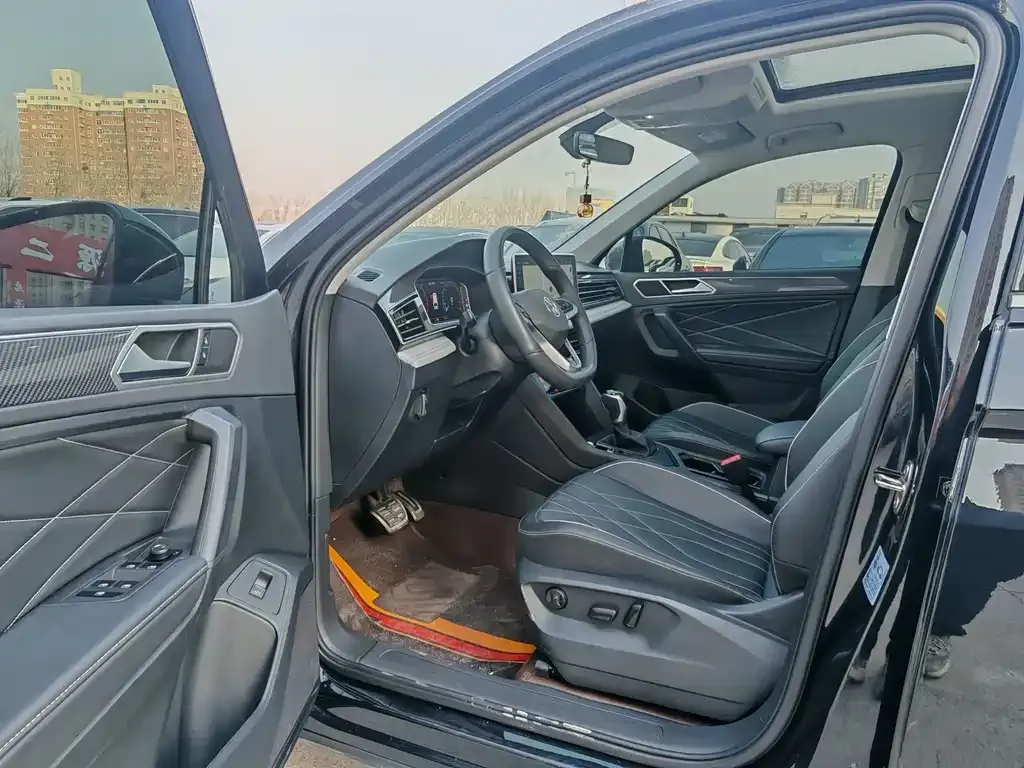 Volkswagen Tiguan L 2024 из CN, фото 6