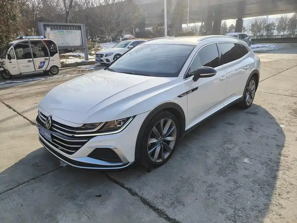 Volkswagen CC 2023 из CN, фото 1