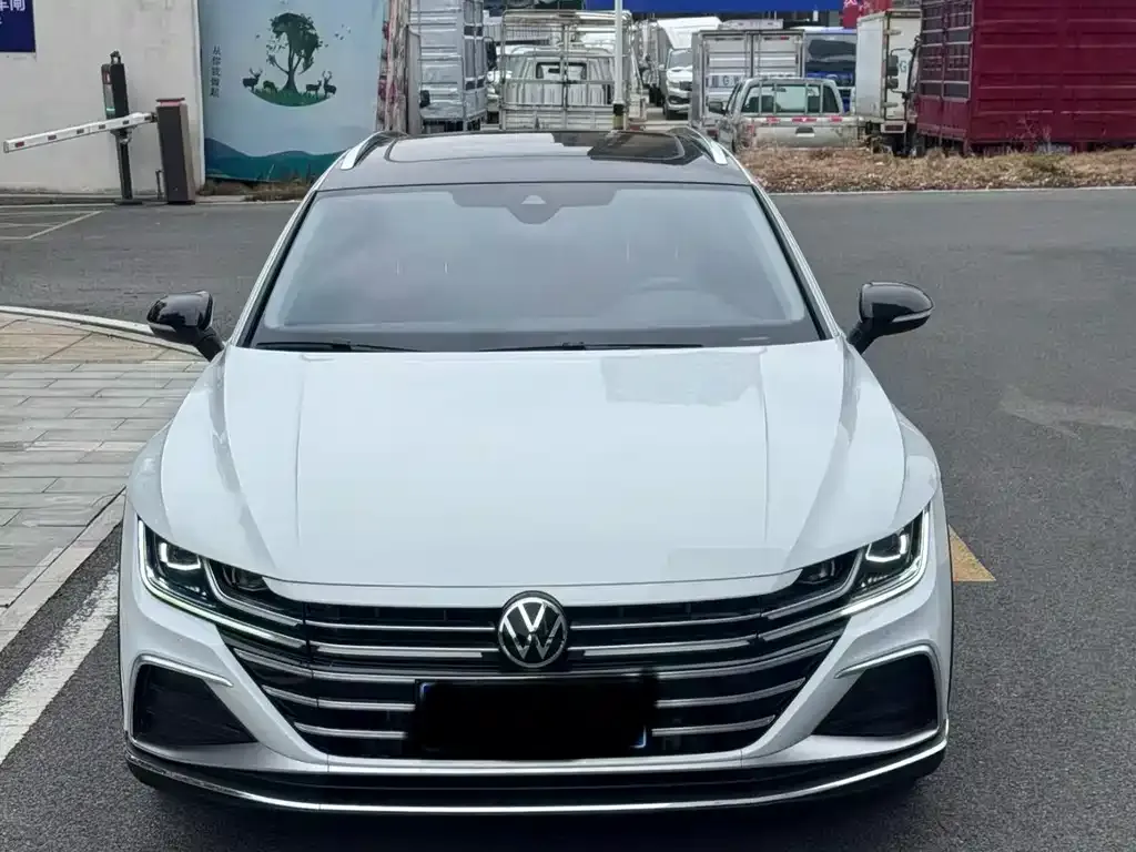 Volkswagen CC 2023 из CN, фото 9