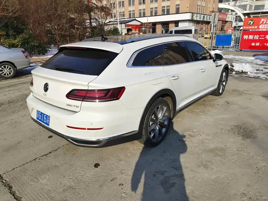 Volkswagen CC 2023 из CN, фото 10