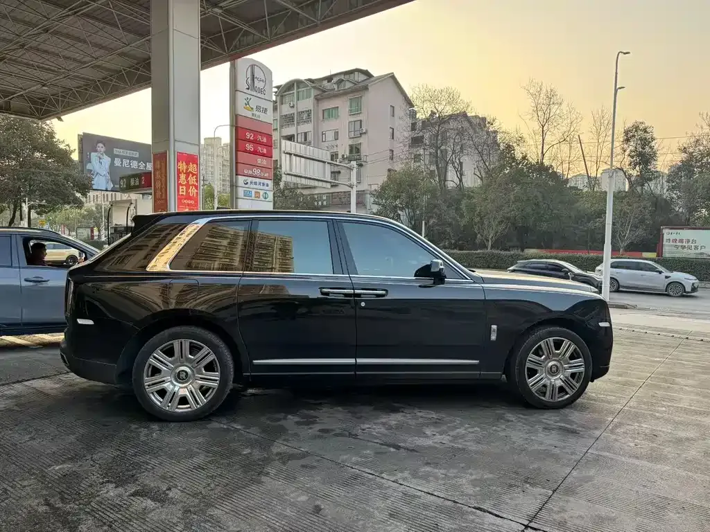 Rolls-Royce Cullinan 2022 из CN, фото 8
