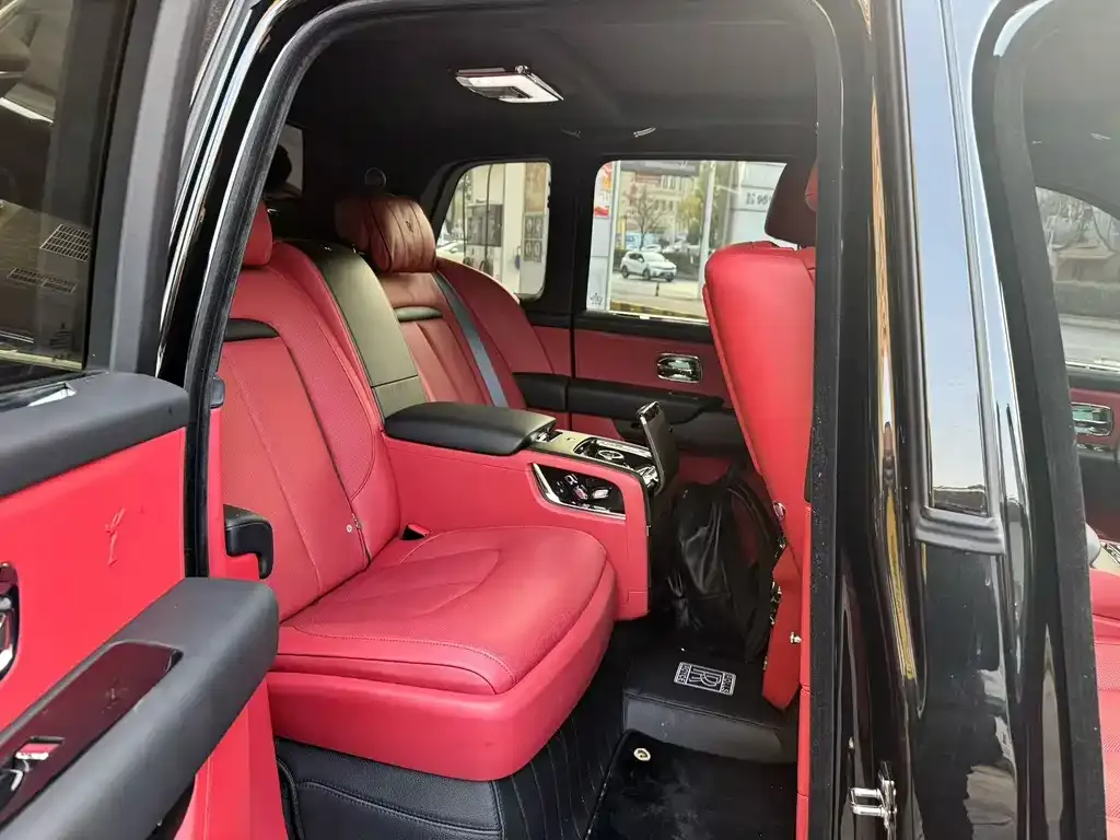 Rolls-Royce Cullinan 2022 из CN, фото 2