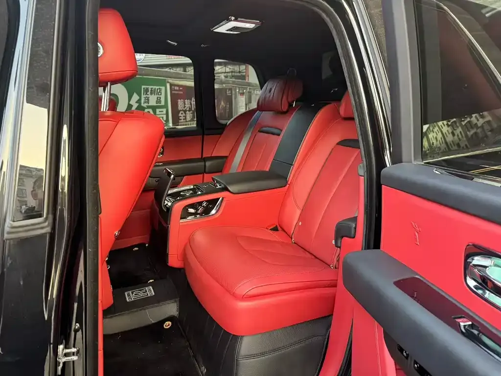 Rolls-Royce Cullinan 2022 из CN, фото 6