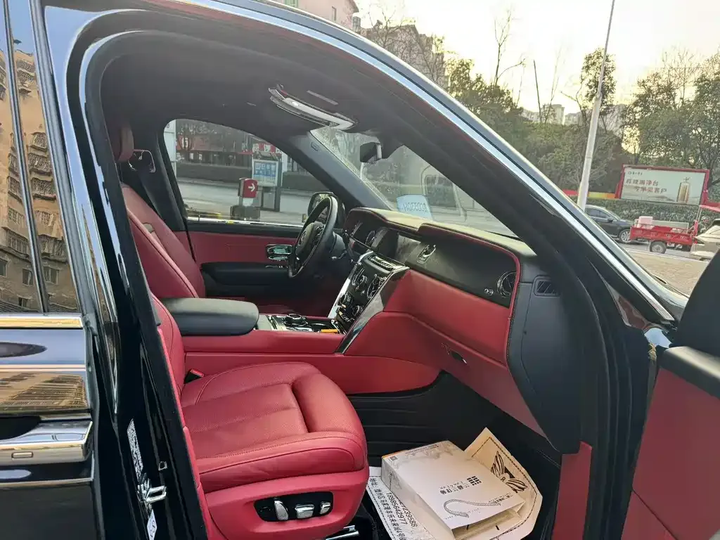 Rolls-Royce Cullinan 2022 из CN, фото 9