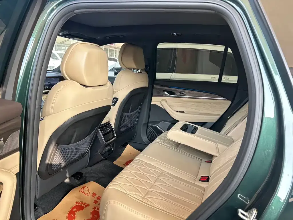 Geely Xingyue L 2024 из CN, фото 2