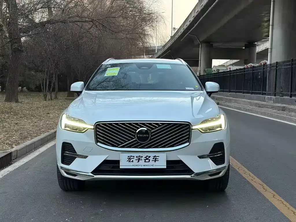Volvo XC60 — фото 3