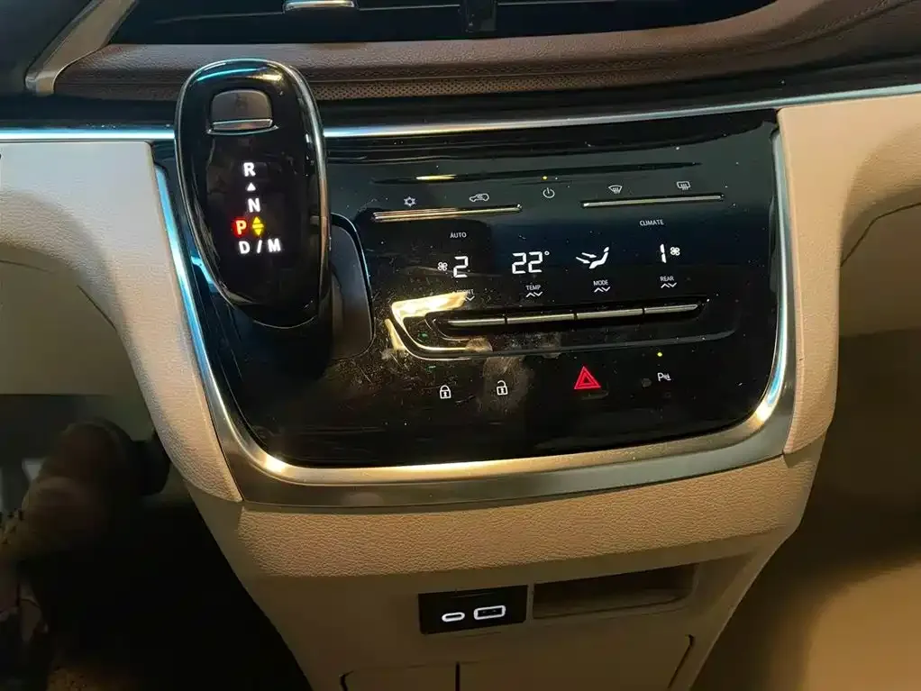 Buick GL8 2025 из CN, фото 7