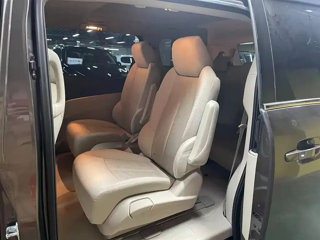 Buick GL8 2025 из CN, фото 2