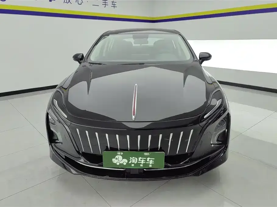 Hongqi E-QM5 — фото 3