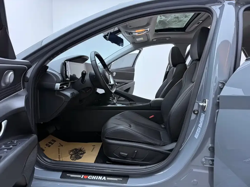 Hyundai Elantra 2022 из CN, фото 3