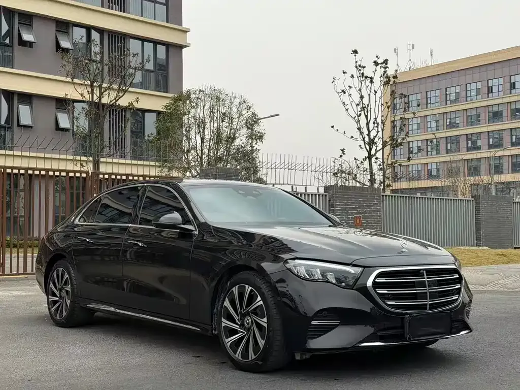 Mercedes-Benz E-Class 2025 из CN, фото 5