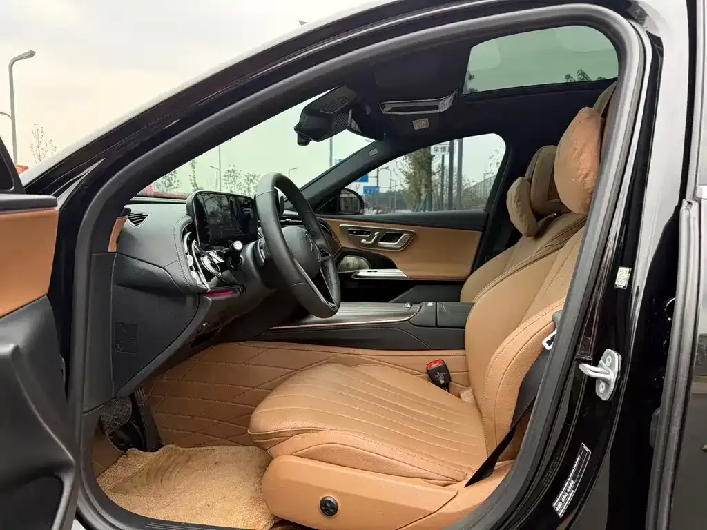 Mercedes-Benz E-Class 2025 из CN, фото 2