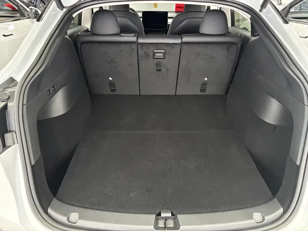 Tesla Model Y 2023 из CN, фото 8