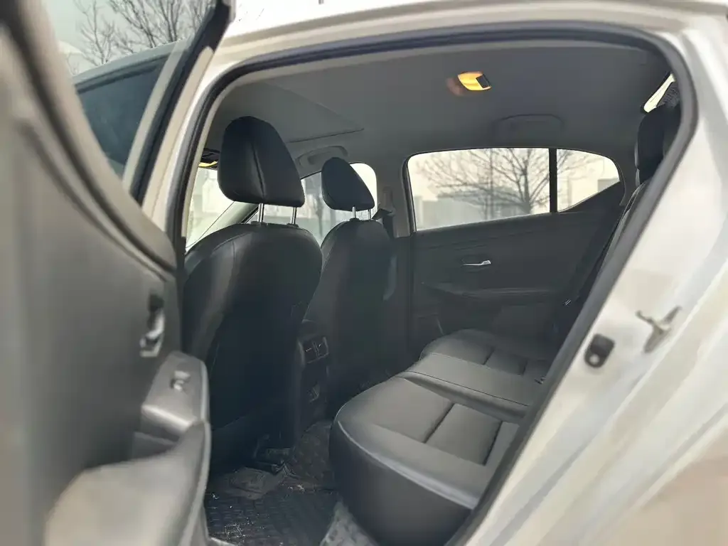 Nissan Sylphy 2023 из CN, фото 3