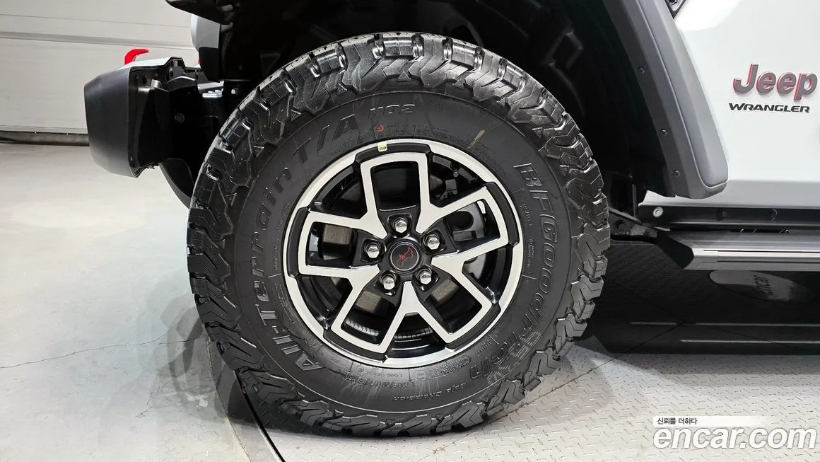 Jeep Wrangler — фото 8