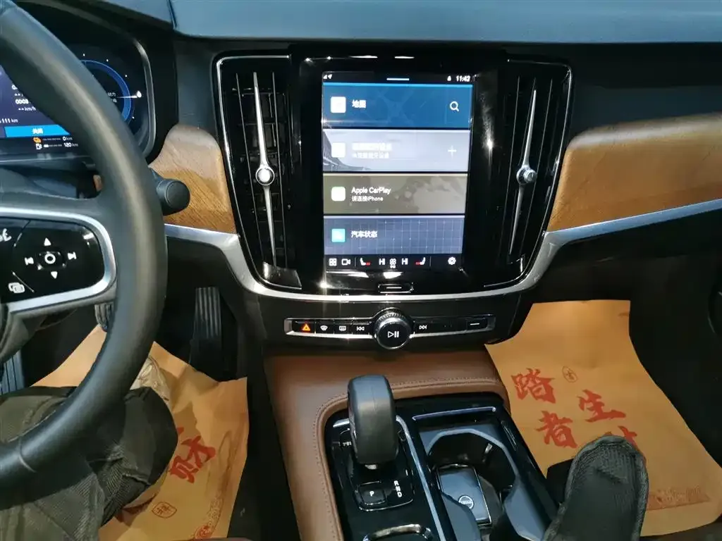 Volvo S90 PHEV 2024 из CN, фото 8