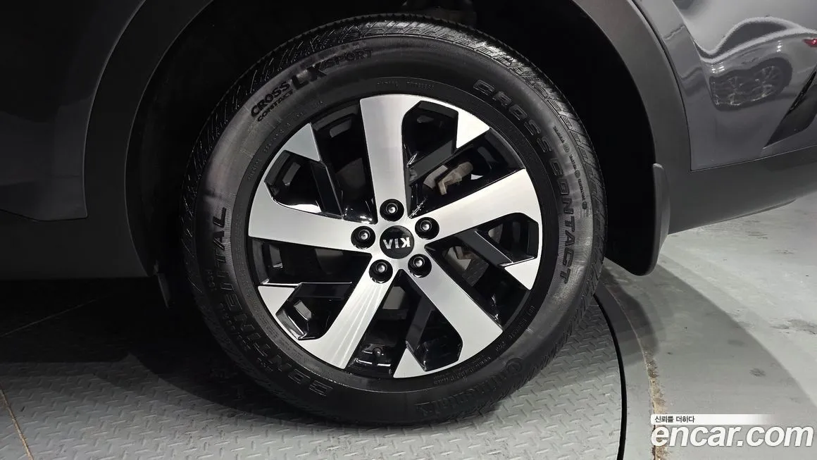 Kia Sorento — фото 7