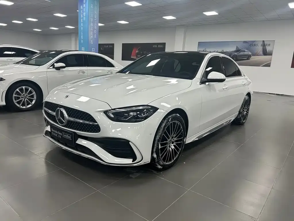 Mercedes-Benz C-Class — фото 1