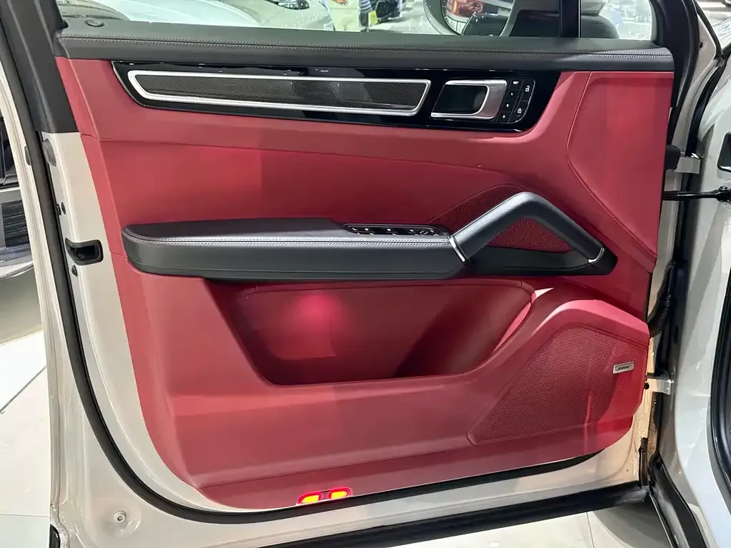 Porsche Cayenne 2023 из CN, фото 6