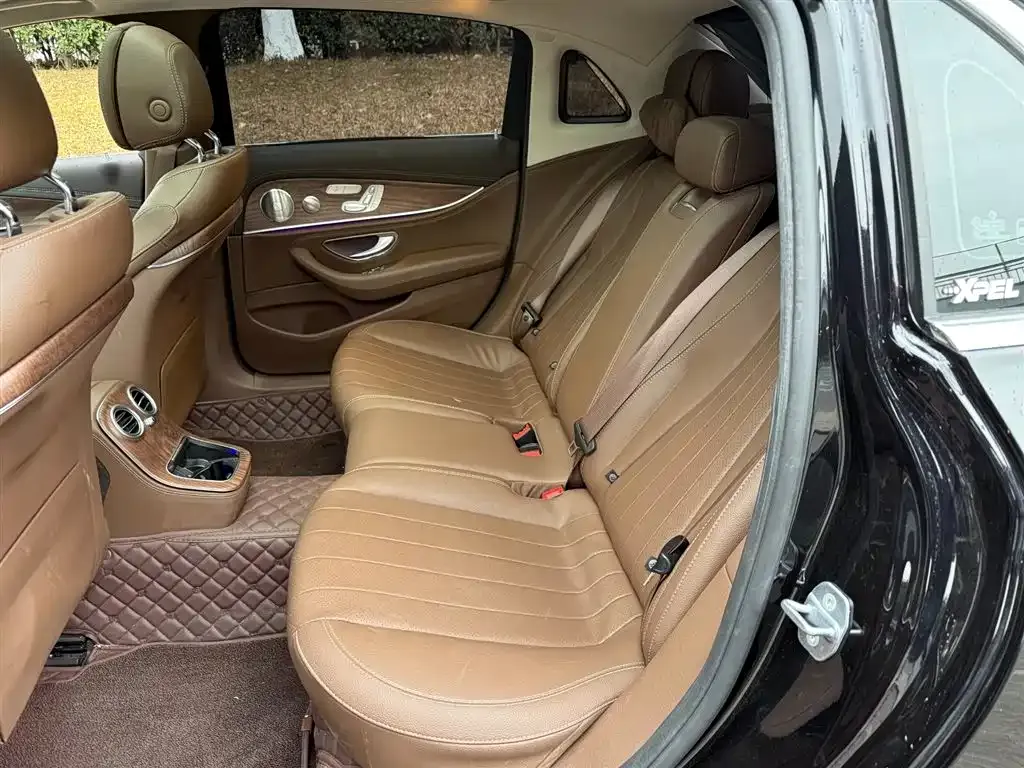 Mercedes-Benz E-Class 2023 из CN, фото 5