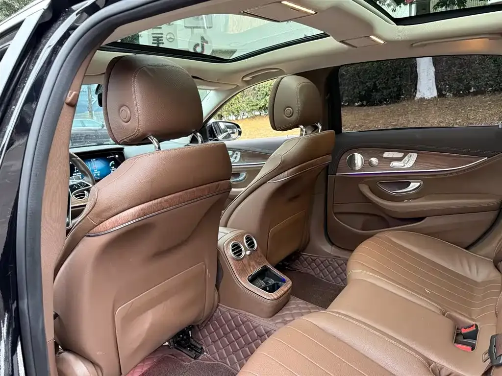 Mercedes-Benz E-Class 2023 из CN, фото 6