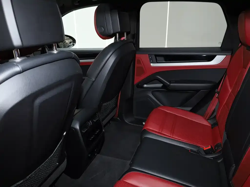 Porsche Cayenne 2023 из CN, фото 4