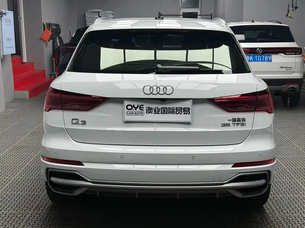 Audi Q3 2023 из CN, фото 3