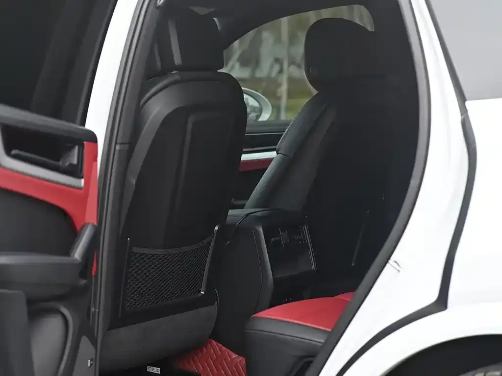 Porsche Cayenne 2024 из CN, фото 2