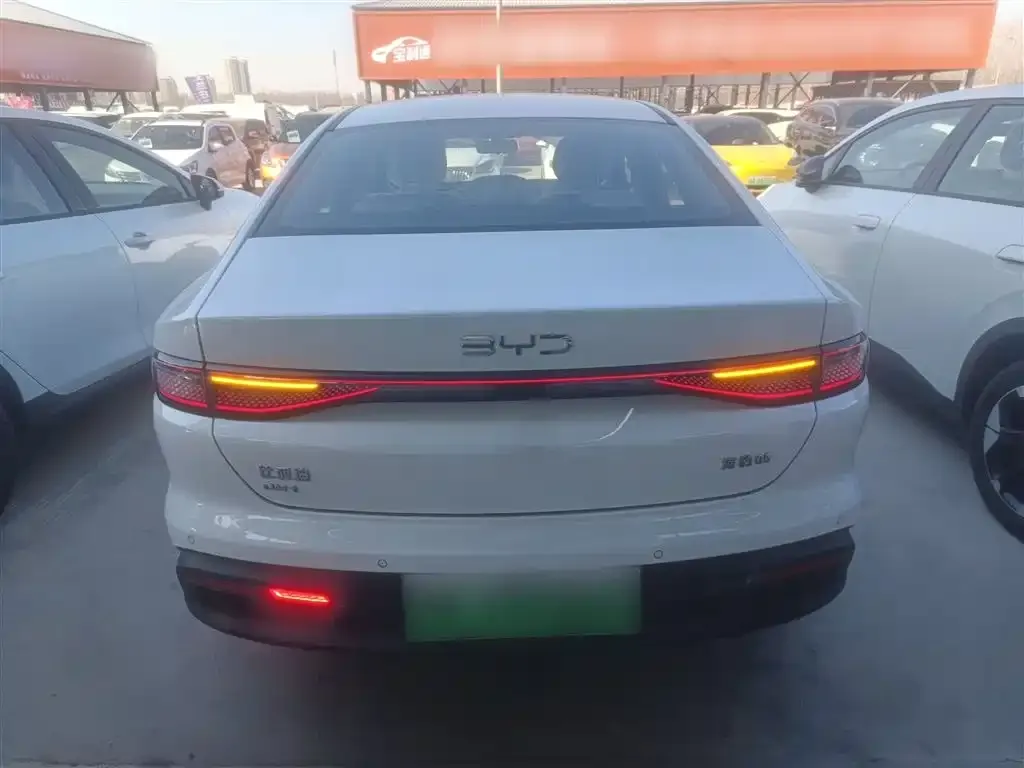 BYD Seal 05 DM-i — фото 7