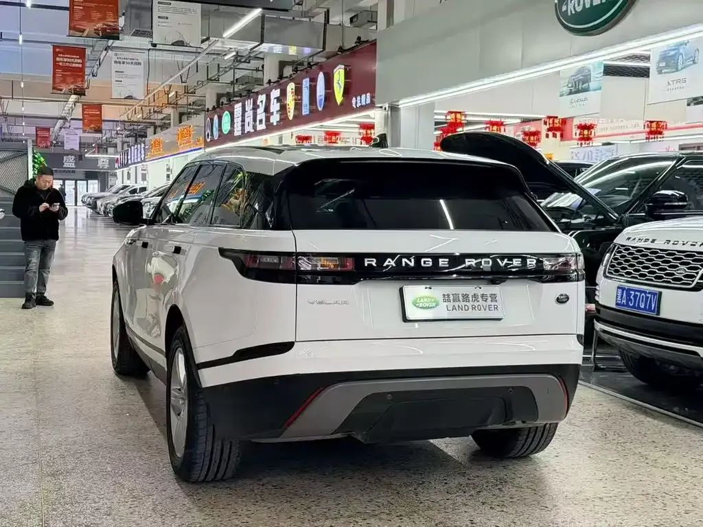 Land Rover Velar — фото 9