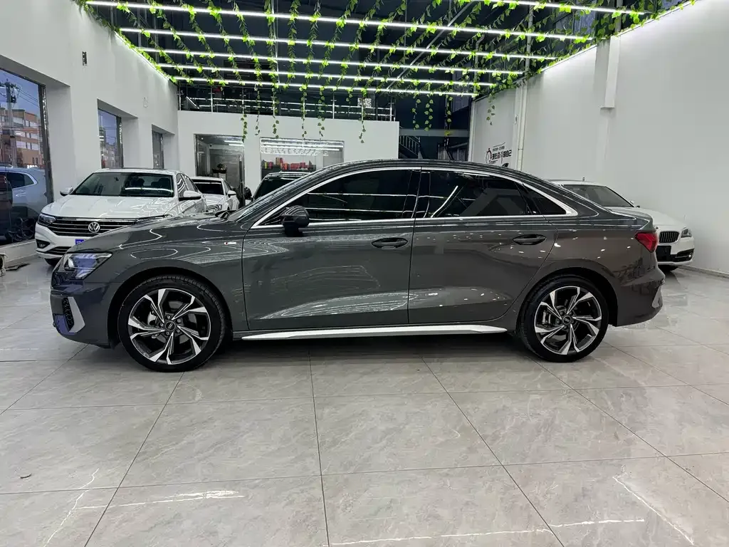 Audi A3 2023 из CN, фото 6