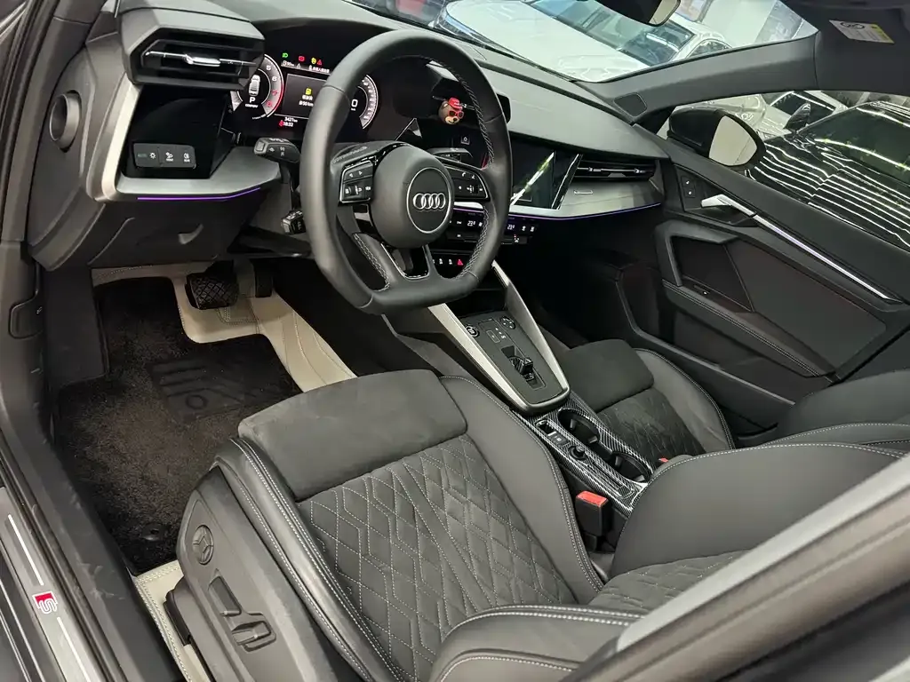 Audi A3 2023 из CN, фото 10